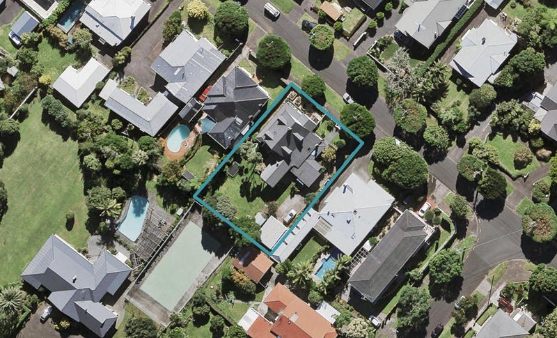 33 Lloyd Avenue, Mount Albert, Auckland - Carousel 1