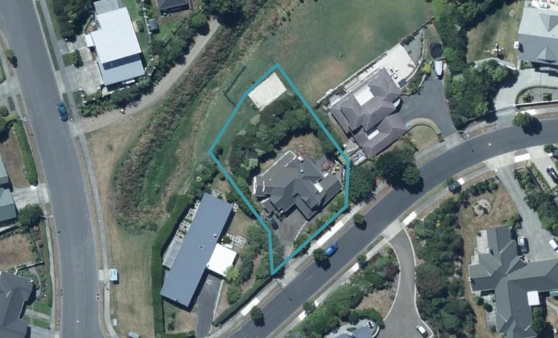 5 Scoresby Grove, Whitby, Porirua - Carousel 1