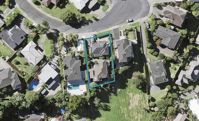1/17 Callender Place, Shelly Park, Auckland - Carousel 1