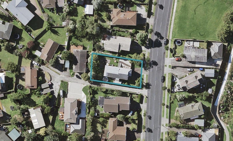 50 Gosford Drive, Botany Downs, Auckland - Carousel 1