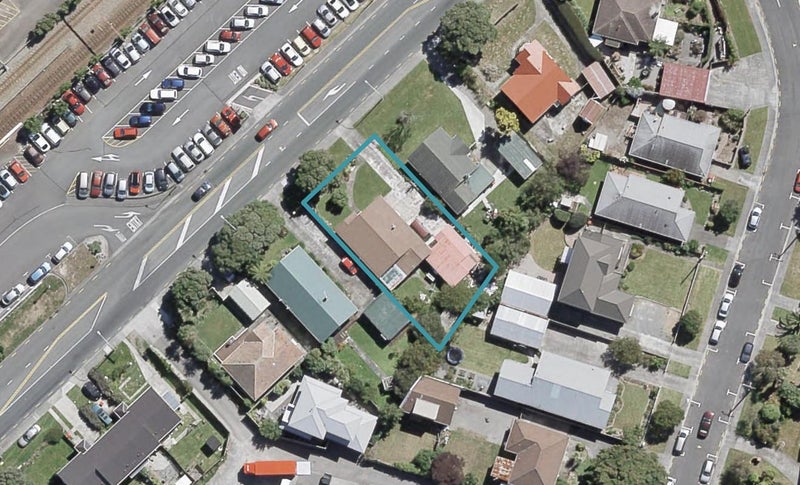 91 Cambridge Terrace, Waterloo, Lower Hutt - Carousel 1