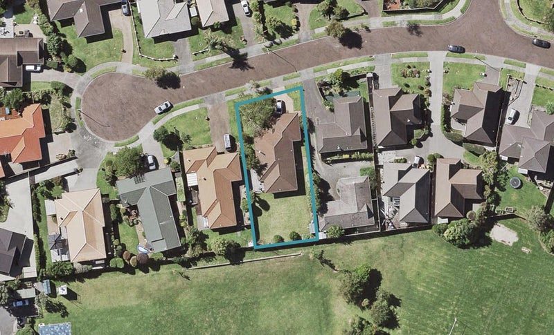 25 Crescent Hills Court, Northpark, Auckland - Carousel 1