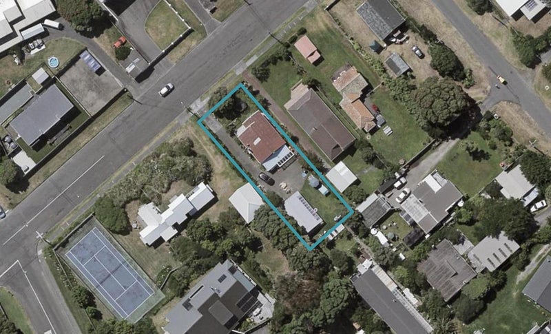 70 Tutere Street, Waikanae Beach, Waikanae - Carousel 1