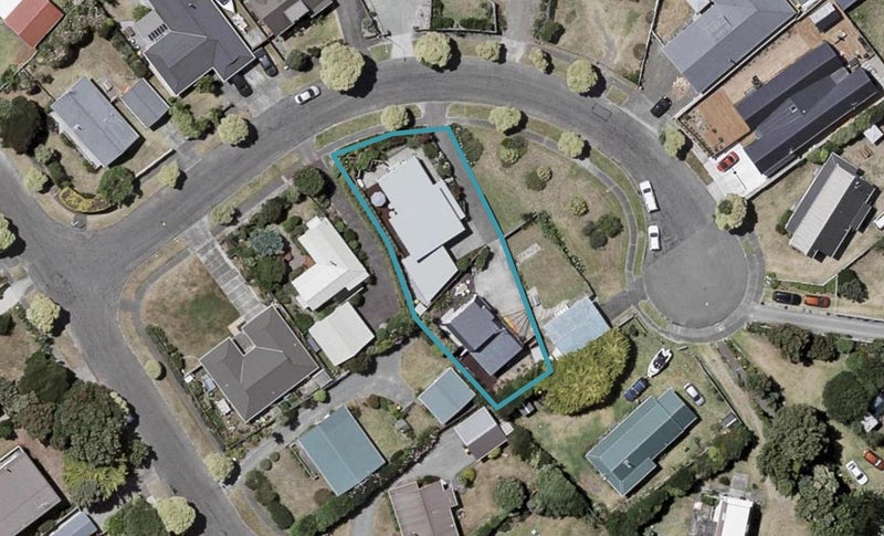 6 Whitmore Grove, Waikanae Beach, Waikanae - Carousel 1