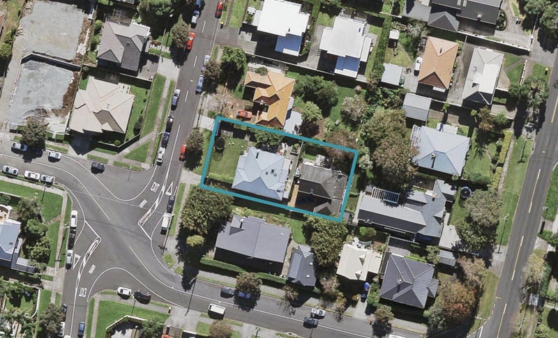 20A Queensway, Three Kings, Auckland - Carousel 1