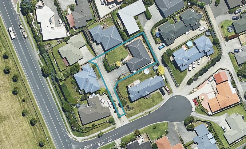 9 Maggie Place, Ohauiti, Tauranga - Carousel 1
