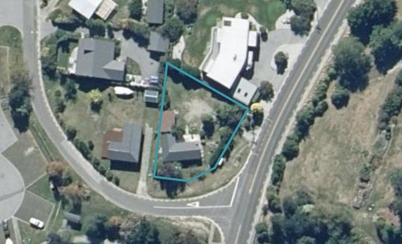 1 Bay View Road, Kelvin Heights, Queenstown - Carousel 1