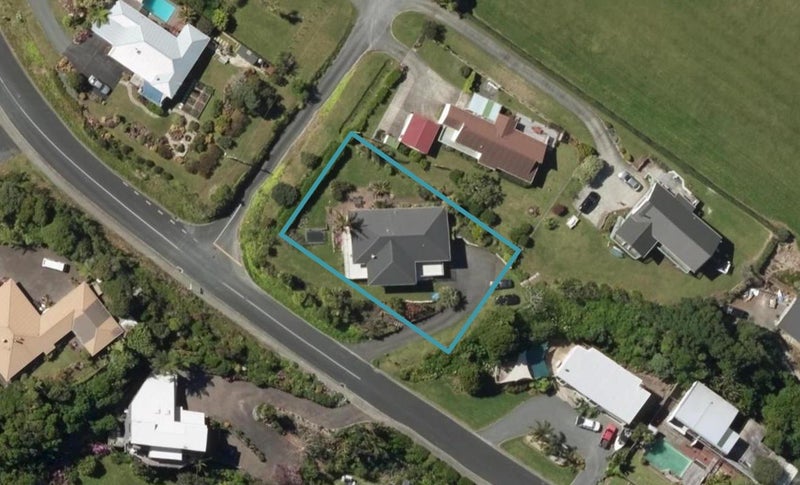 42 Weir Crescent, Onerahi, Whangarei - Carousel 1