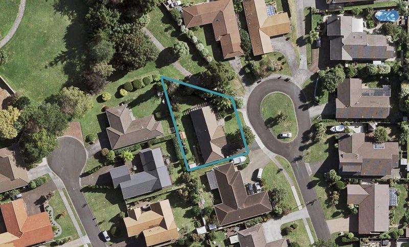 8 Talga Court, Conifer Grove, Takanini - Carousel 1