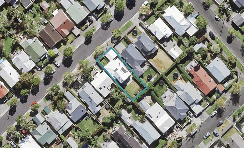 41 Cumberland Avenue, Westmere, Auckland - Carousel 1