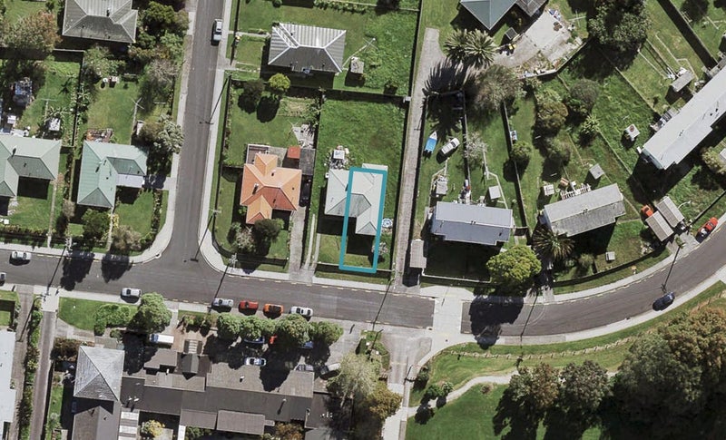 28 Fraser Avenue, Northcote, Auckland - Carousel 1