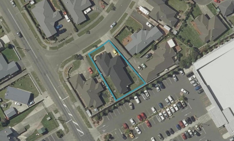 4 Daniel Place, Kelvin Grove, Palmerston North - Carousel 1