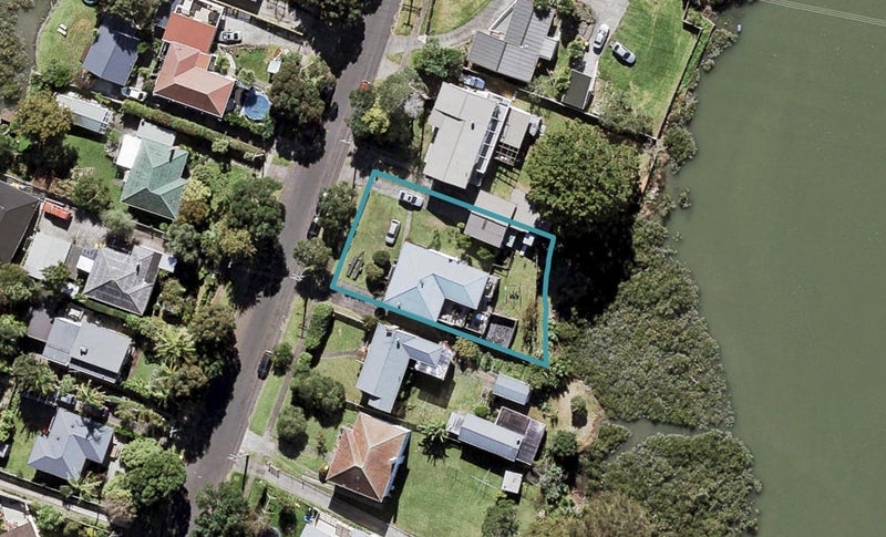 41 Queen Mary Avenue, New Lynn, Auckland - Carousel 1