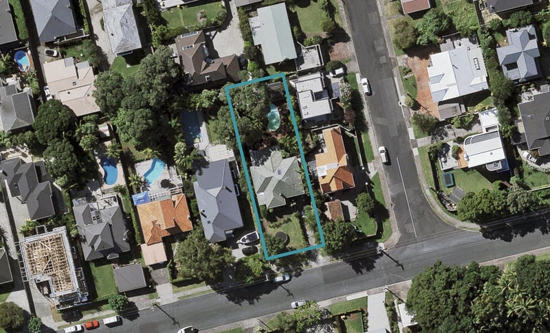 38 Norwood Road, Bayswater, Auckland - Carousel 1