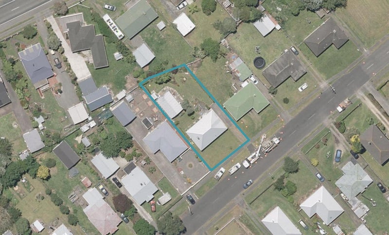 11 Hinemoa Street, Whanganui East, Whanganui - Carousel 1