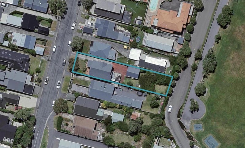 23 Mantell Street, Seatoun, Wellington - Carousel 1