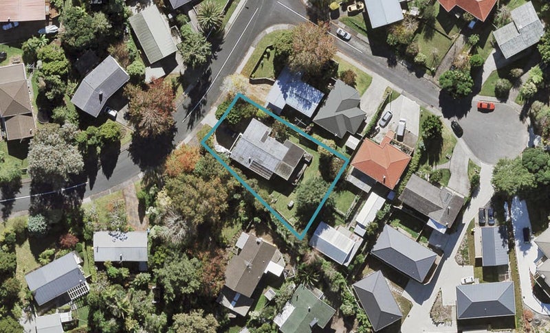 26D Crompton Road, Massey, Auckland - Carousel 1