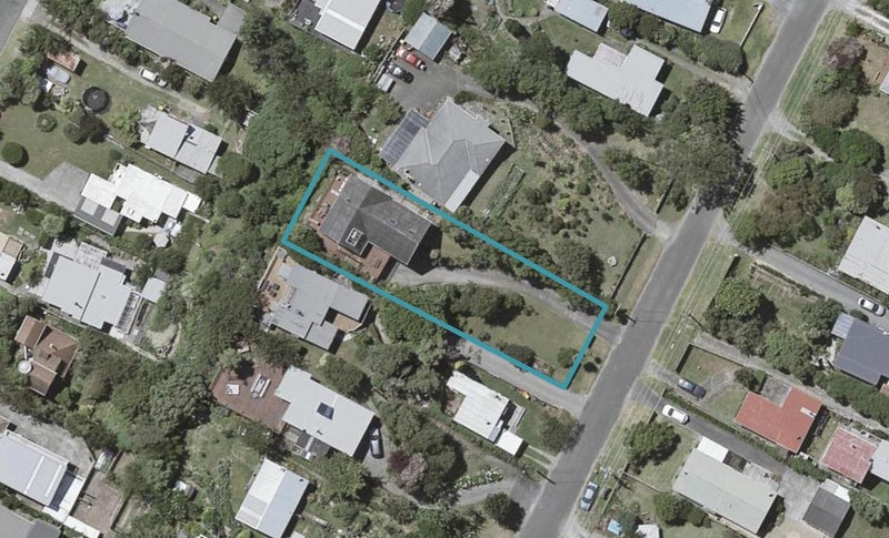 28 Dale Road, Raumati South, Paraparaumu - Carousel 1