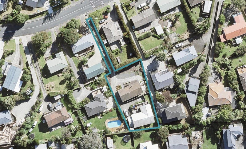 1/108 Awaruku Road, Torbay, Auckland - Carousel 1