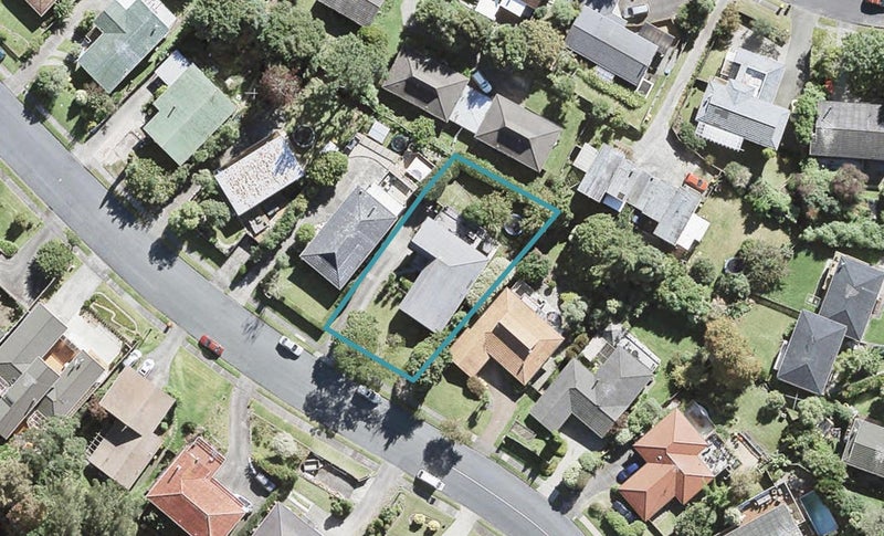 33 Stapleford Crescent, Browns Bay, Auckland - Carousel 1