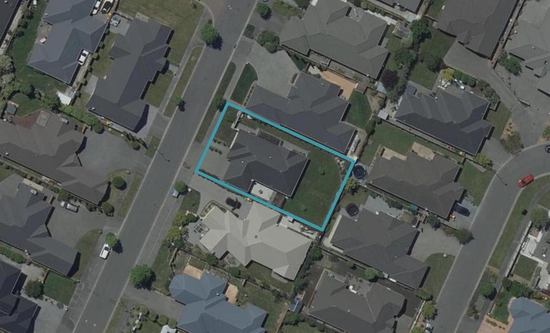 11 Eaglesome Avenue, Aidanfield, Christchurch - Carousel 1