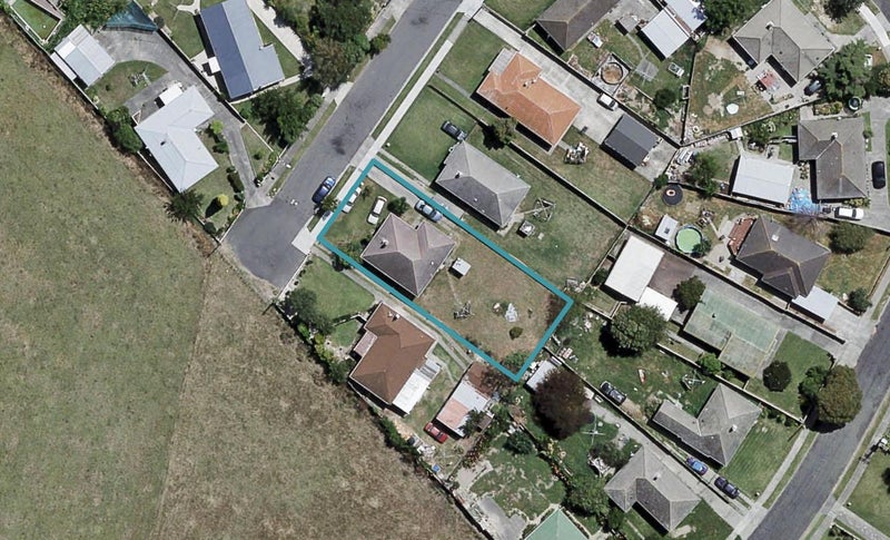 10 Moore Avenue, Maraenui, Napier - Carousel 1