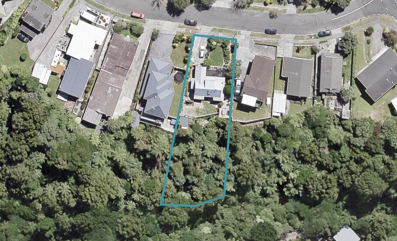 9 Westpoint Avenue, Harbour View, Lower Hutt - Carousel 1