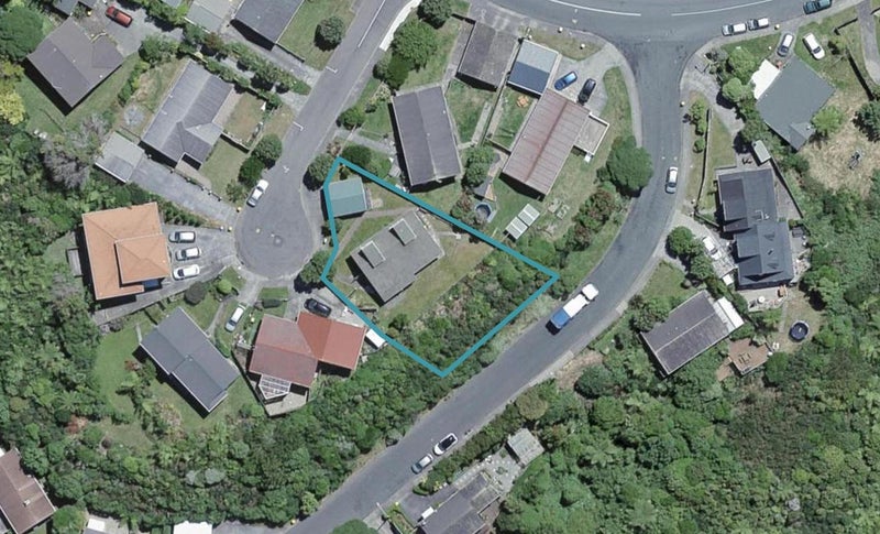 3 Penlington Place, Karori, Wellington - Carousel 1
