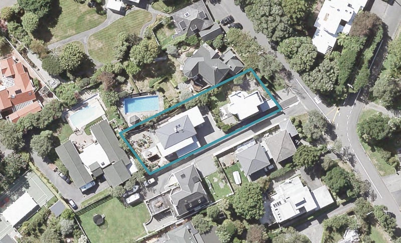2/1 Dillon Street, Lowry Bay, Lower Hutt - Carousel 1