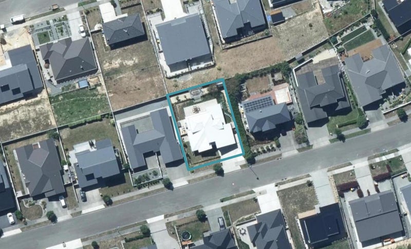 10 Pacific View, Whitby, Porirua - Carousel 1