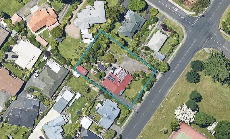 11 Selwyn Road, Lynmore, Rotorua - Carousel 1