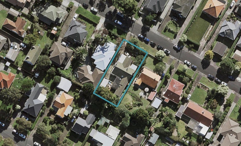 5 Ferguson Avenue, Greenlane, Auckland - Carousel 1