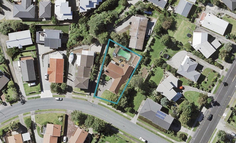 3 Gwenand Place, Botany Downs, Auckland - Carousel 1