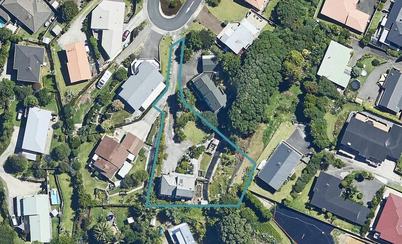 10 Cynthia Place, Bellevue, Tauranga - Carousel 1