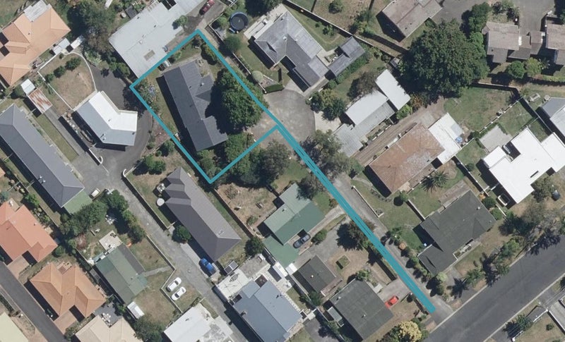 18 Storey Avenue, Forest Lake, Hamilton - Carousel 1