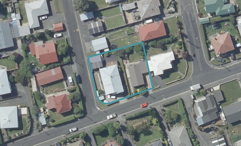 10 Paterson Street, Abbotsford, Dunedin - Carousel 1