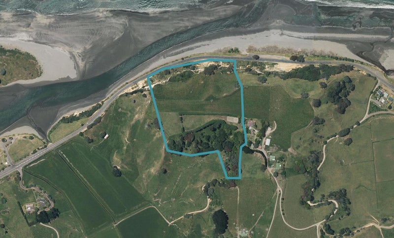 0 State Highway 2, Waiotahe - Carousel 1