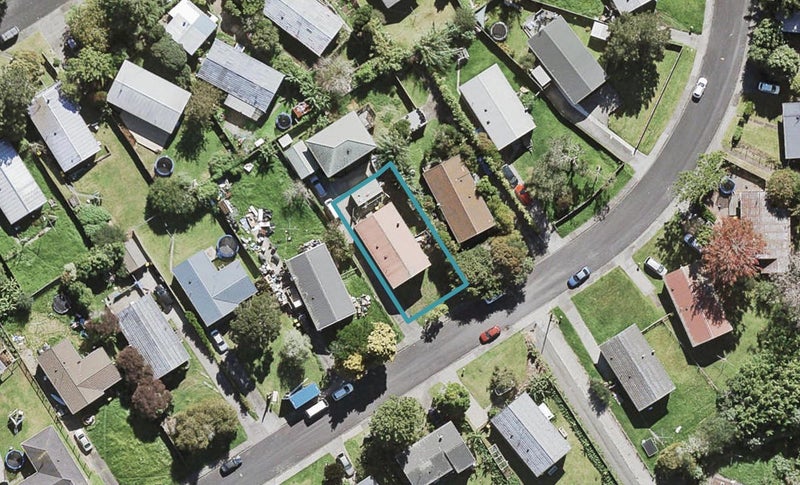 24 Taurus Crescent, Beach Haven, Auckland - Carousel 1