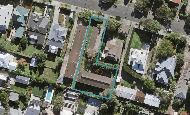 6/30 Fairview Road, Mount Eden, Auckland - Carousel 1