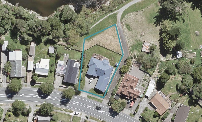 91 Gemstone Drive, Birchville, Upper Hutt - Carousel 1
