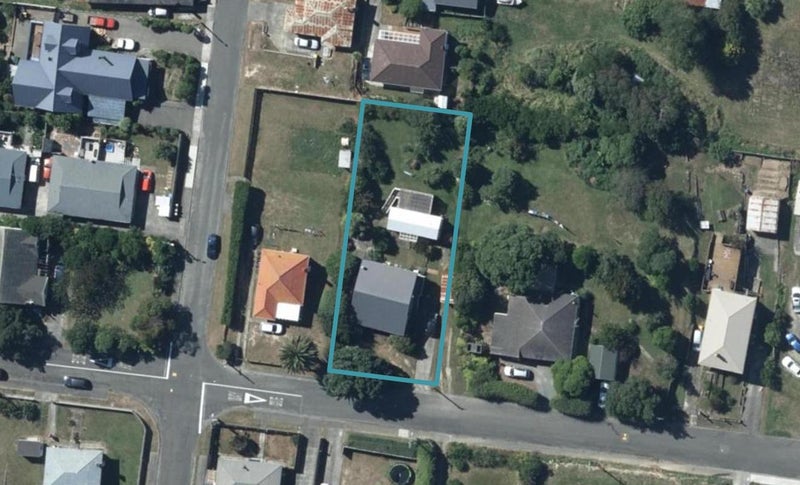 14 Nohorua Street, Takapuwahia, Porirua - Carousel 1
