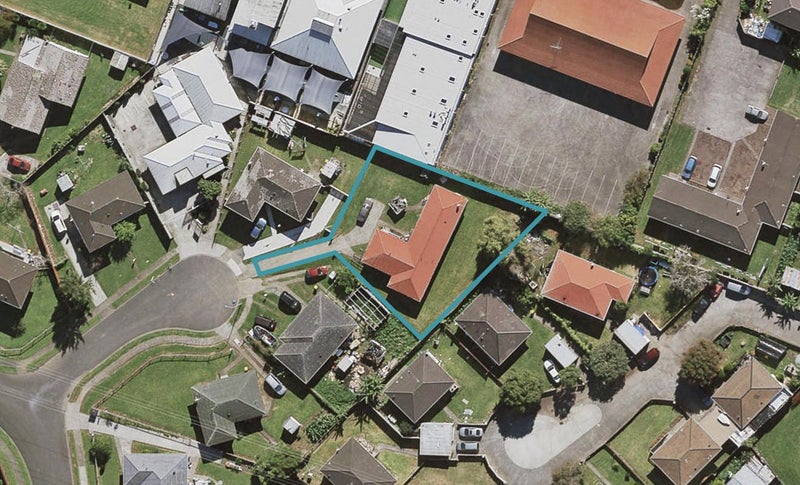 11 Chadwick Crescent, Mangere East, Auckland - Carousel 1