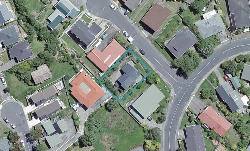 3 Epping Grove, Karori, Wellington - Carousel 1