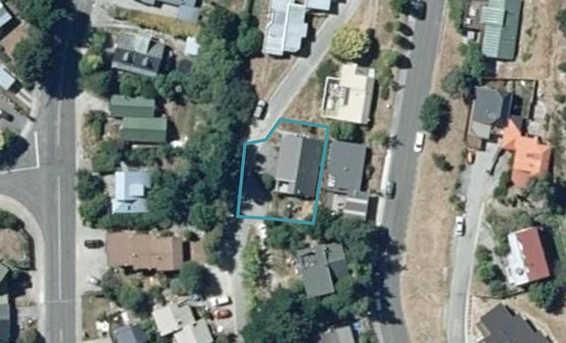 24 MacKinnon Terrace, Sunshine Bay, Queenstown - Carousel 1