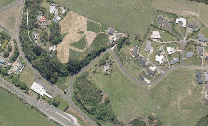 6 Cracroft Drive, Putiki, Whanganui - Carousel 1