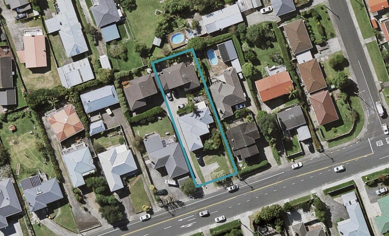 2/15 Tristram Avenue, Forrest Hill, Auckland - Carousel 1