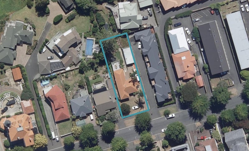 7B Wellington Street, Hamilton East, Hamilton - Carousel 1