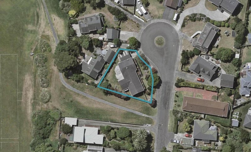 17 Miro Road, Raumati South, Paraparaumu - Carousel 1