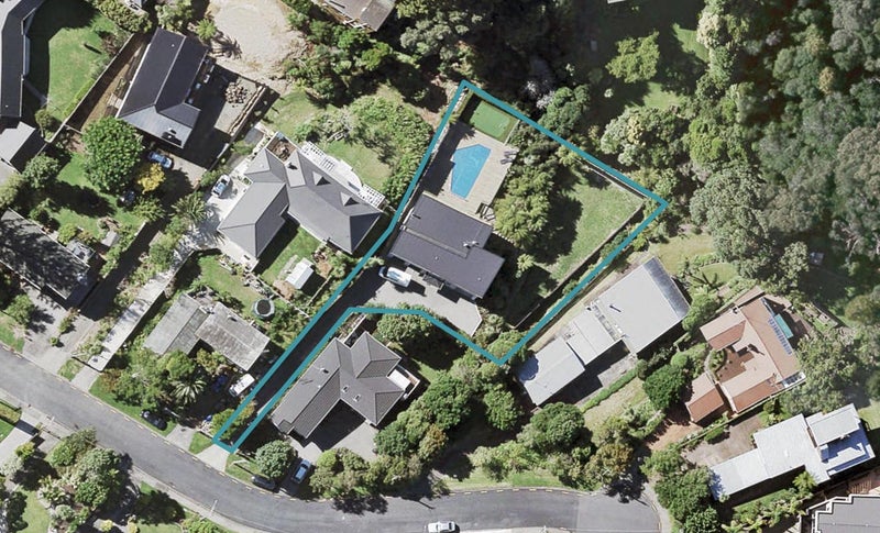 10 Tui Vale Road, Shelly Park, Auckland - Carousel 1
