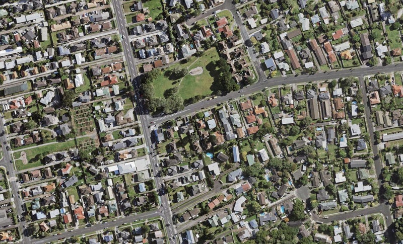 4/3A Grande Vue Road, Hillpark, Auckland - Carousel 1